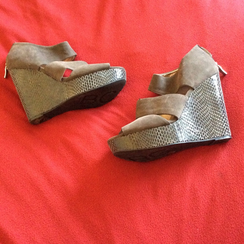 Grayish-greenish used BCBG wedges